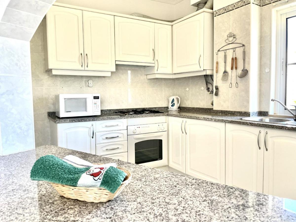 Amazing 1 Bedroom Apartment Near Marina Віламора Екстер'єр фото