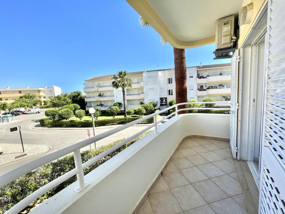 Amazing 1 Bedroom Apartment Near Marina Віламора Екстер'єр фото